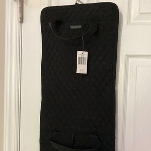 NWT Vera Bradley hanging organizer, black.